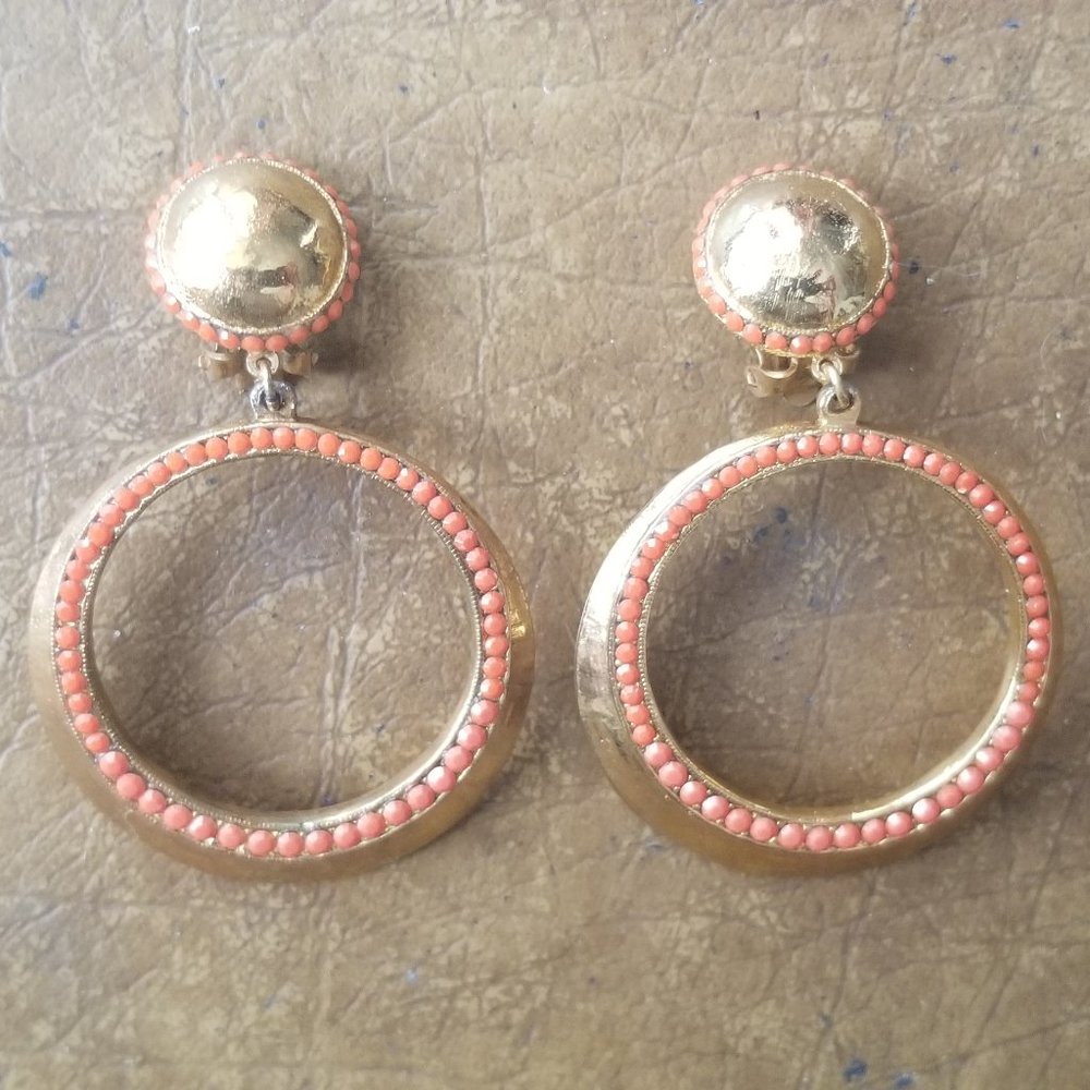 STATEMENT JOSE & MARIA BARRERA CORAL HAMMERED GOLD RD DANGLE CHANDELIER EARRINGS